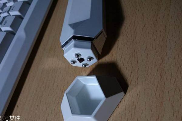 皮膚敏感用什么美容儀 射頻類美容儀或者LED美容儀 皮膚敏感用什么美容儀 射頻類美容儀或者LED美容儀