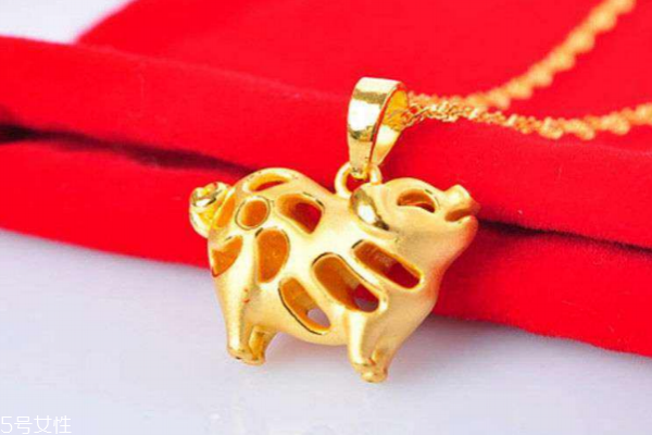 千足金吊墜一般多少克 款式差距很大 千足金吊墜一般多少克 款式差距很大
