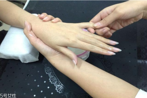 做完手膜需要洗手嗎 看什么手膜 做完手膜需要洗手嗎 看什么手膜