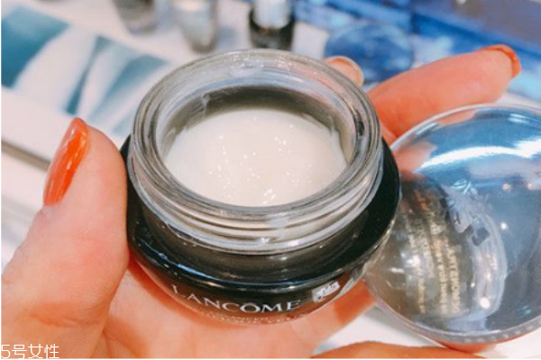 蘭蔻發(fā)光眼霜好用嗎 黑眼圈細紋說拜拜 蘭蔻發(fā)光眼霜好用嗎 黑眼圈細紋說拜拜