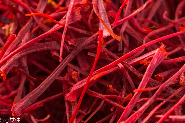 藏紅花能和茶葉一起泡嗎 建議不要這樣做 藏紅花能和茶葉一起泡嗎 建議不要這樣做