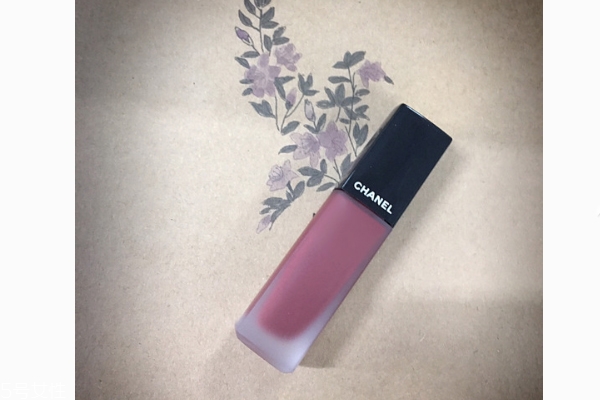 香奈兒154適合夏天嗎 偏棕姨媽色秋冬必備 香奈兒154適合夏天嗎 偏棕姨媽色秋冬必備