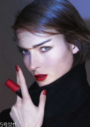 阿瑪尼2018秋季新品啞光口紅多少錢(qián) 開(kāi)了掛的阿瑪尼 阿瑪尼2018秋季新品啞光口紅多少錢(qián) 開(kāi)了掛的阿瑪尼