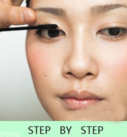 油性皮膚吃妝怎么辦 萬萬沒想到可以這樣做 油性皮膚吃妝怎么辦 萬萬沒想到可以這樣做