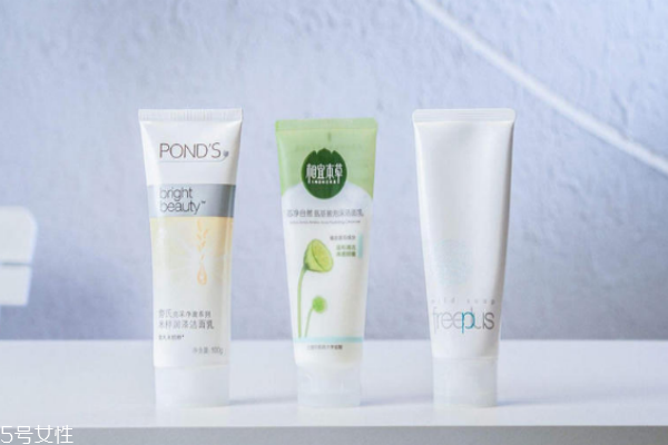 敏感肌如何選護(hù)膚品 參考這4點(diǎn)準(zhǔn)沒錯 敏感肌如何選護(hù)膚品 參考這4點(diǎn)準(zhǔn)沒錯