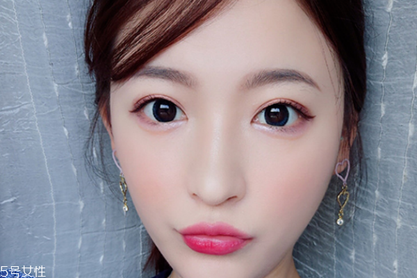 美瞳要怎么搭配才美 3個原則都該知道 美瞳要怎么搭配才美 3個原則都該知道