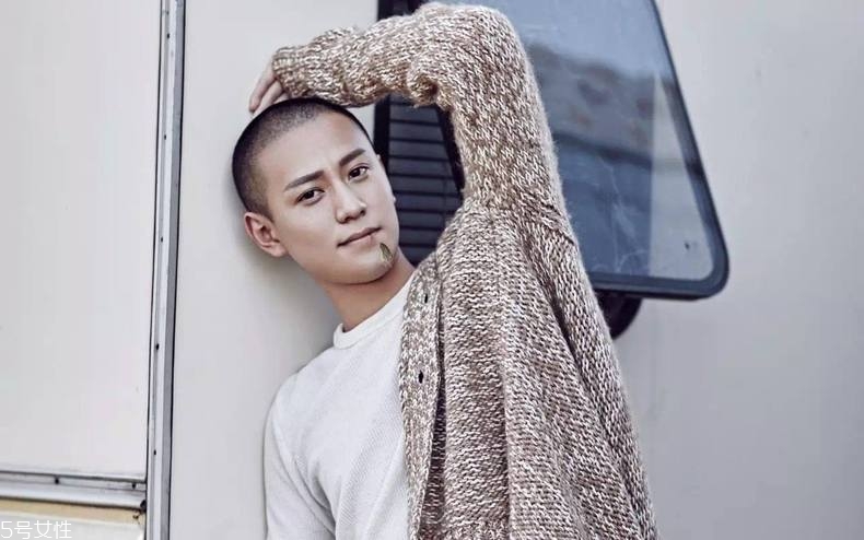 2022年男生流行的發(fā)型 3款發(fā)型帥到飛起 2022年男生流行的發(fā)型 3款發(fā)型帥到飛起