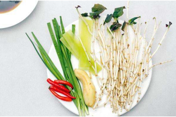 折耳根不能和什么一起吃？折耳根食用好處多