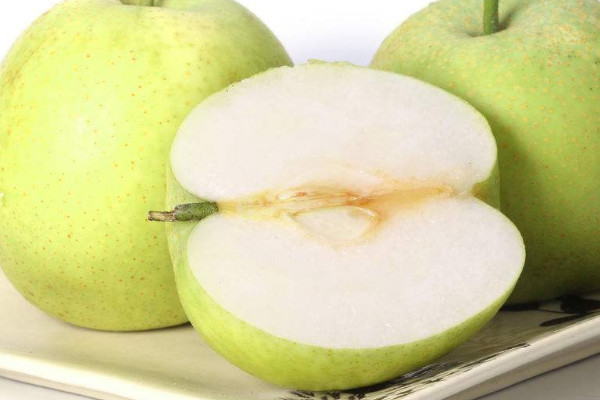 青梨子是沒成熟的黃梨子嗎？買的時(shí)候從三方面選擇