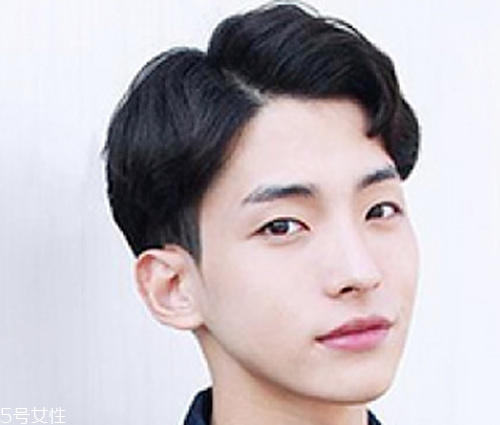 2022年男生流行的發(fā)型 3款發(fā)型帥到飛起 2022年男生流行的發(fā)型 3款發(fā)型帥到飛起