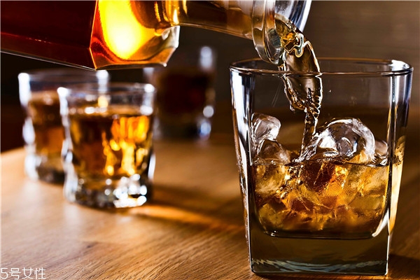 人到中年如何預(yù)防骨質(zhì)疏松 人到中年如何預(yù)防骨質(zhì)疏松