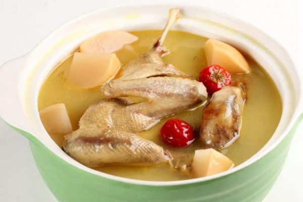 女性冬季喝的美容養(yǎng)生湯 女性冬季喝的美容養(yǎng)生湯