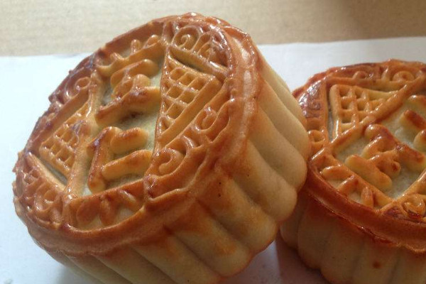 五仁月餅為什么難吃？購買時注意看五仁月餅保質(zhì)期