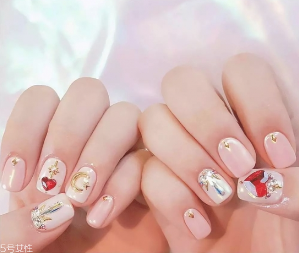 2018美甲流行色 2018美甲圖片大全 2018美甲流行色 2018美甲圖片大全