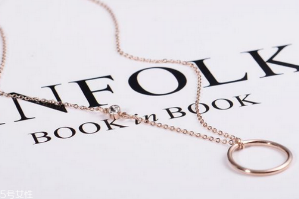 玫瑰金項鏈適合什么膚色 比黃金更好搭 玫瑰金項鏈適合什么膚色 比黃金更好搭