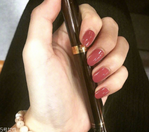 2022美甲流行色顯手白 推薦這四大色 2022美甲流行色顯手白 推薦這四大色