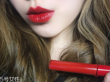 阿瑪尼紅管400多少錢 阿瑪尼紅管400唇釉顏色 阿瑪尼紅管400多少錢 阿瑪尼紅管400唇釉顏色