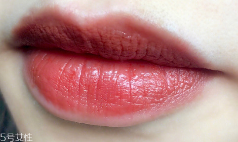 雅詩(shī)蘭黛333沾杯嗎 半啞光口紅略顯粘杯 雅詩(shī)蘭黛333沾杯嗎 半啞光口紅略顯粘杯