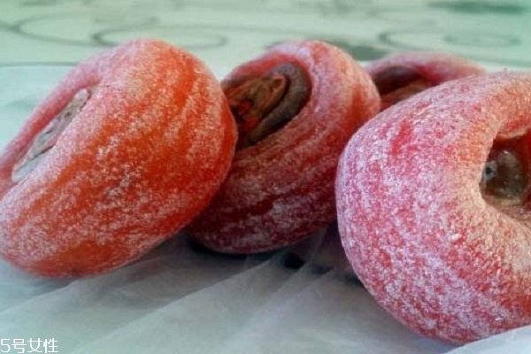 食用柿子餅有什么好處嗎 清熱潤(rùn)肺好處多多