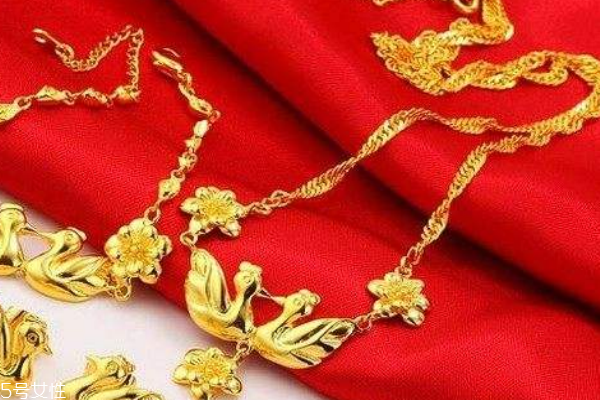 結(jié)婚三金是指哪三金 要了解清楚 結(jié)婚三金是指哪三金 要了解清楚