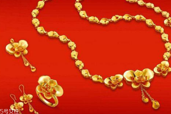 結婚三金一般多少錢 大概在這個價位 結婚三金一般多少錢 大概在這個價位