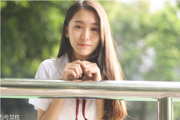 防曬噴霧防汗嗎 選用防水的就好 防曬噴霧防汗嗎 選用防水的就好