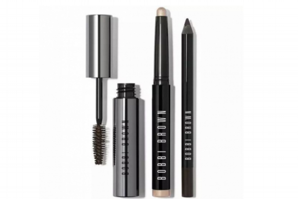 過(guò)期的化妝品用了會(huì)怎么樣 使用過(guò)期化妝品的危害