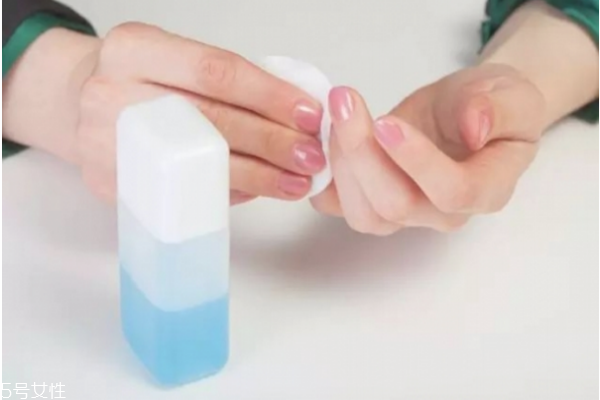 過(guò)期的化妝品用了會(huì)怎么樣 使用過(guò)期化妝品的危害