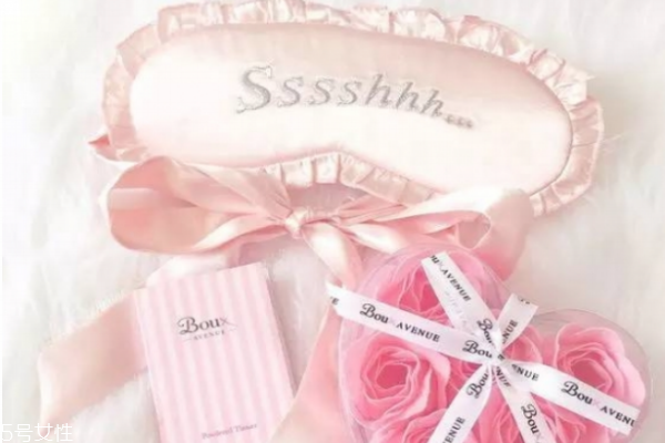 過(guò)期的化妝品用了會(huì)怎么樣 使用過(guò)期化妝品的危害