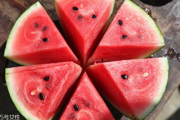 西瓜產地哪里最出名 全中國最優(yōu)秀的3大產地 西瓜產地哪里最出名 全中國最優(yōu)秀的3大產地