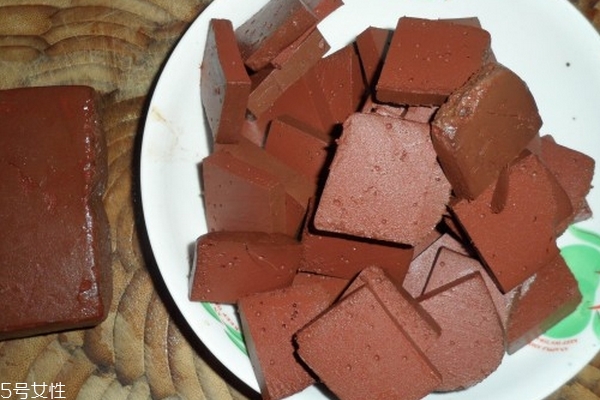 豬血為什么煮了發(fā)綠 2個原因導致