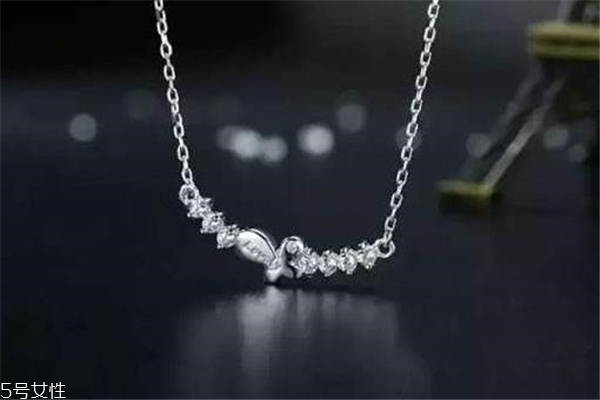 銀項(xiàng)鏈變黃怎么清洗 巧妙利用身邊物品 銀項(xiàng)鏈變黃怎么清洗 巧妙利用身邊物品