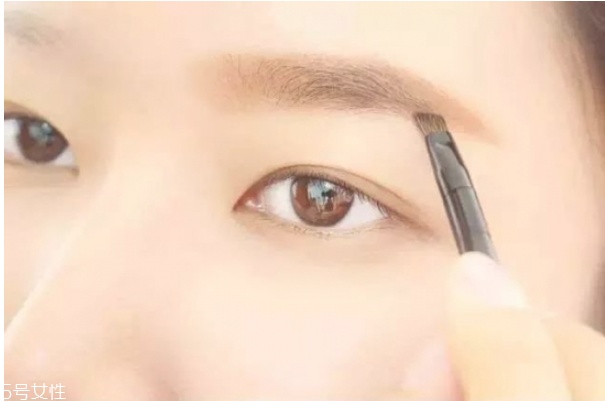 初學者化妝步驟教程 女神魅力妝容 初學者化妝步驟教程 女神魅力妝容