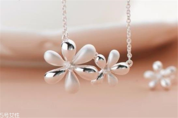 銀項鏈斷了能不能接好 大部分可以維修 銀項鏈斷了能不能接好 大部分可以維修