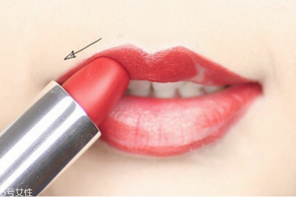 紅唇怎么畫好看 一支唇膏打造八種唇妝 紅唇怎么畫好看 一支唇膏打造八種唇妝