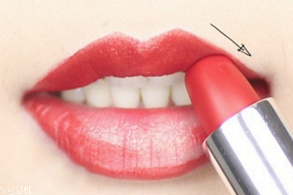 紅唇怎么畫好看 一支唇膏打造八種唇妝 紅唇怎么畫好看 一支唇膏打造八種唇妝