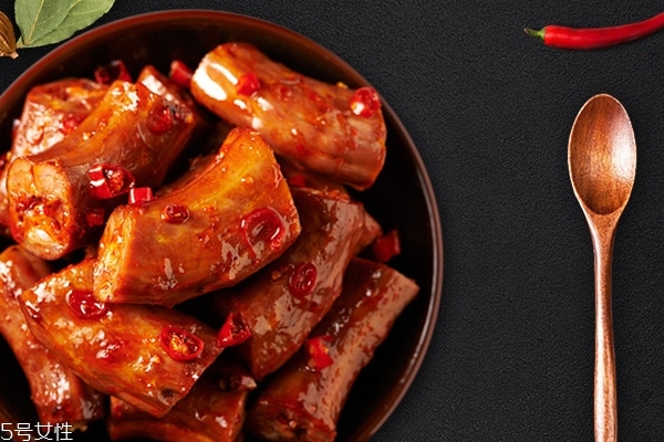 吃不完的鴨脖怎么保存 最好當(dāng)天吃完 吃不完的鴨脖怎么保存 最好當(dāng)天吃完