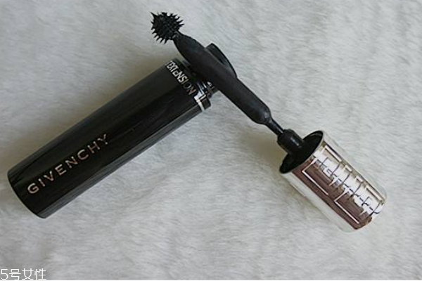 睫毛膏刷頭用什么好 弧形vs直形vs錐形vs海膽形 睫毛膏刷頭用什么好 弧形vs直形vs錐形vs海膽形