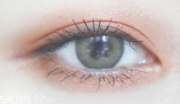 情人節(jié)化什么眼妝 約會眼妝畫法 情人節(jié)化什么眼妝 約會眼妝畫法