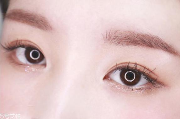 情人節(jié)化什么眼妝 約會眼妝畫法 情人節(jié)化什么眼妝 約會眼妝畫法