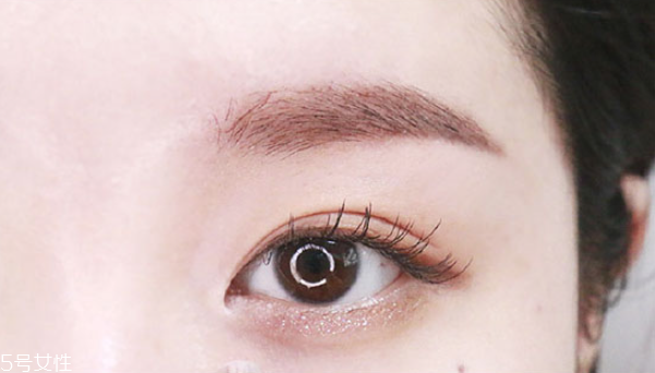 情人節(jié)化什么眼妝 約會眼妝畫法 情人節(jié)化什么眼妝 約會眼妝畫法