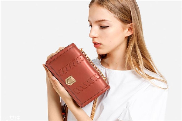 小ck為什么這么便宜 原因是這樣 小ck為什么這么便宜 原因是這樣