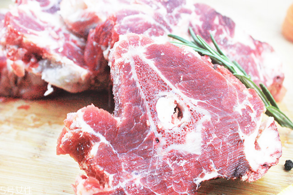 冬季吃羊肉需要注意的事項 冬季吃羊肉需要注意的事項