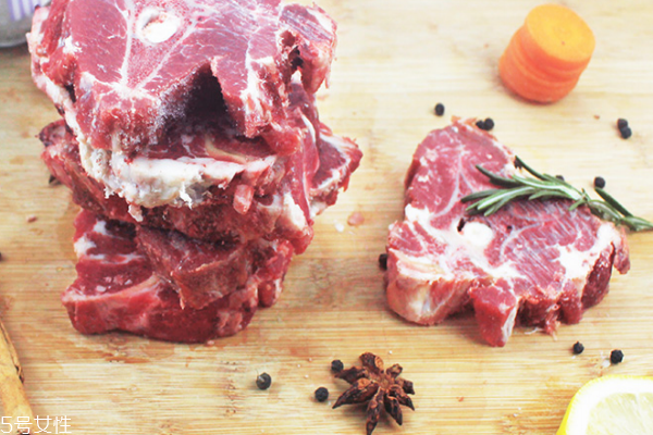 冬季吃羊肉需要注意的事項 冬季吃羊肉需要注意的事項