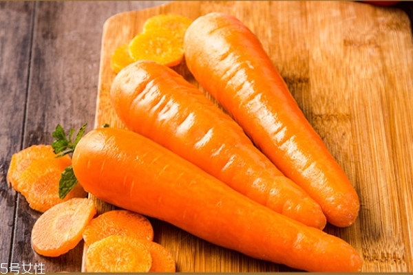 胡蘿卜為什么叫胡蘿卜 因?yàn)檫@個(gè)原因 胡蘿卜為什么叫胡蘿卜 因?yàn)檫@個(gè)原因