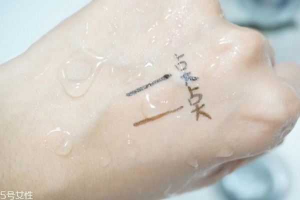 眼線筆是否持久怎么看 防水是必備素質(zhì) 眼線筆是否持久怎么看 防水是必備素質(zhì)