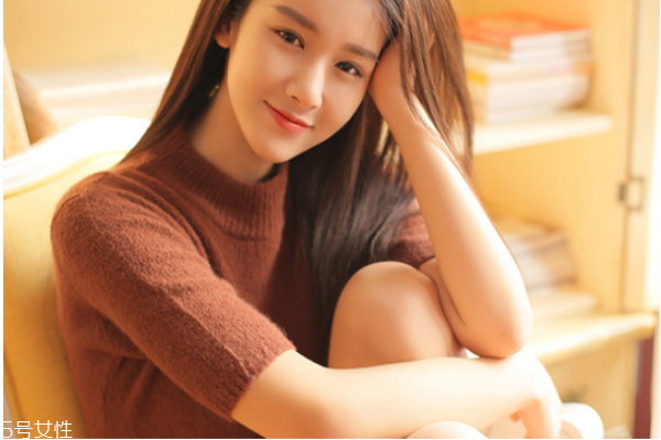 卡粉什么意思 妝后卡粉就怪它 卡粉什么意思 妝后卡粉就怪它