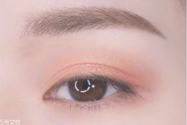 怎么化妝不會掉妝 不暈妝的小技巧 怎么化妝不會掉妝 不暈妝的小技巧