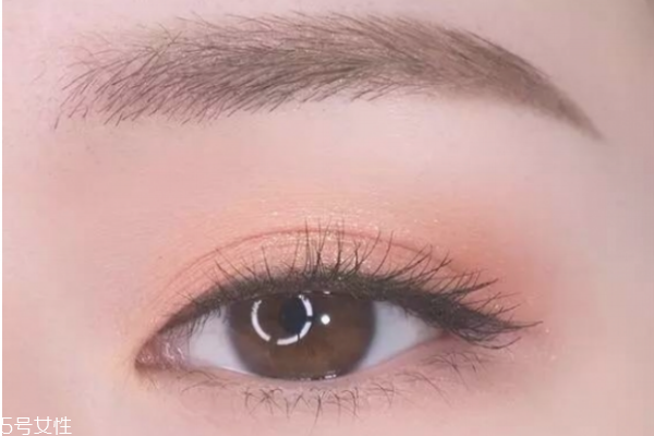 怎么化妝不會掉妝 不暈妝的小技巧 怎么化妝不會掉妝 不暈妝的小技巧