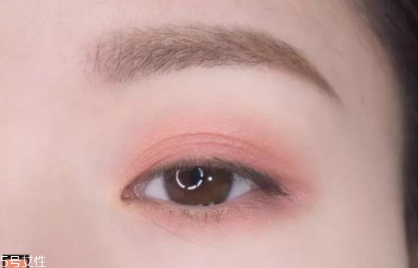 怎么化妝不會掉妝 不暈妝的小技巧 怎么化妝不會掉妝 不暈妝的小技巧